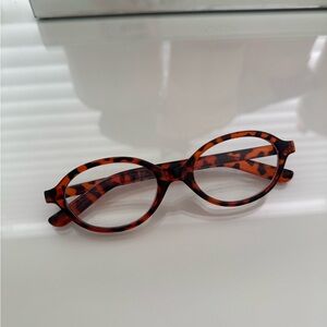 Aesthetic Tortoise Shell Glasses